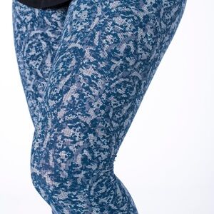 BNWT SweetLegs “Me & Blue” Petite size (Fits most 00-6) full length leggings